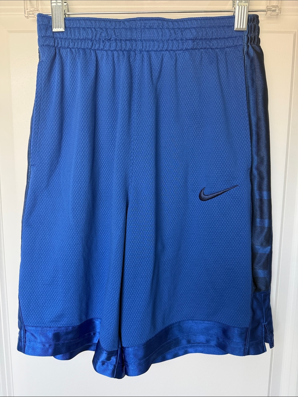 Nike Boys Blue Dri-FIT Athletic Shorts with side pockets Black Swoosh Size XL